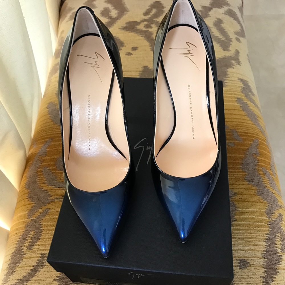 Giuseppe Zanotti beautiful patent blue pumps